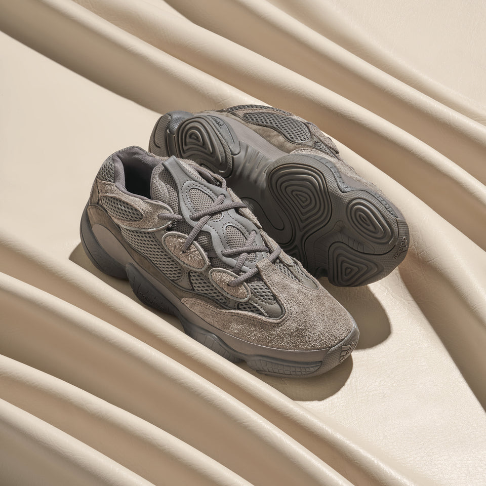 The Yeezy Boost 350 V2 Sizing and Fit Guide: What Actually Works in 2026
