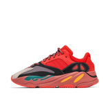 Yeezy Boost 700 Hi-Res Rouge