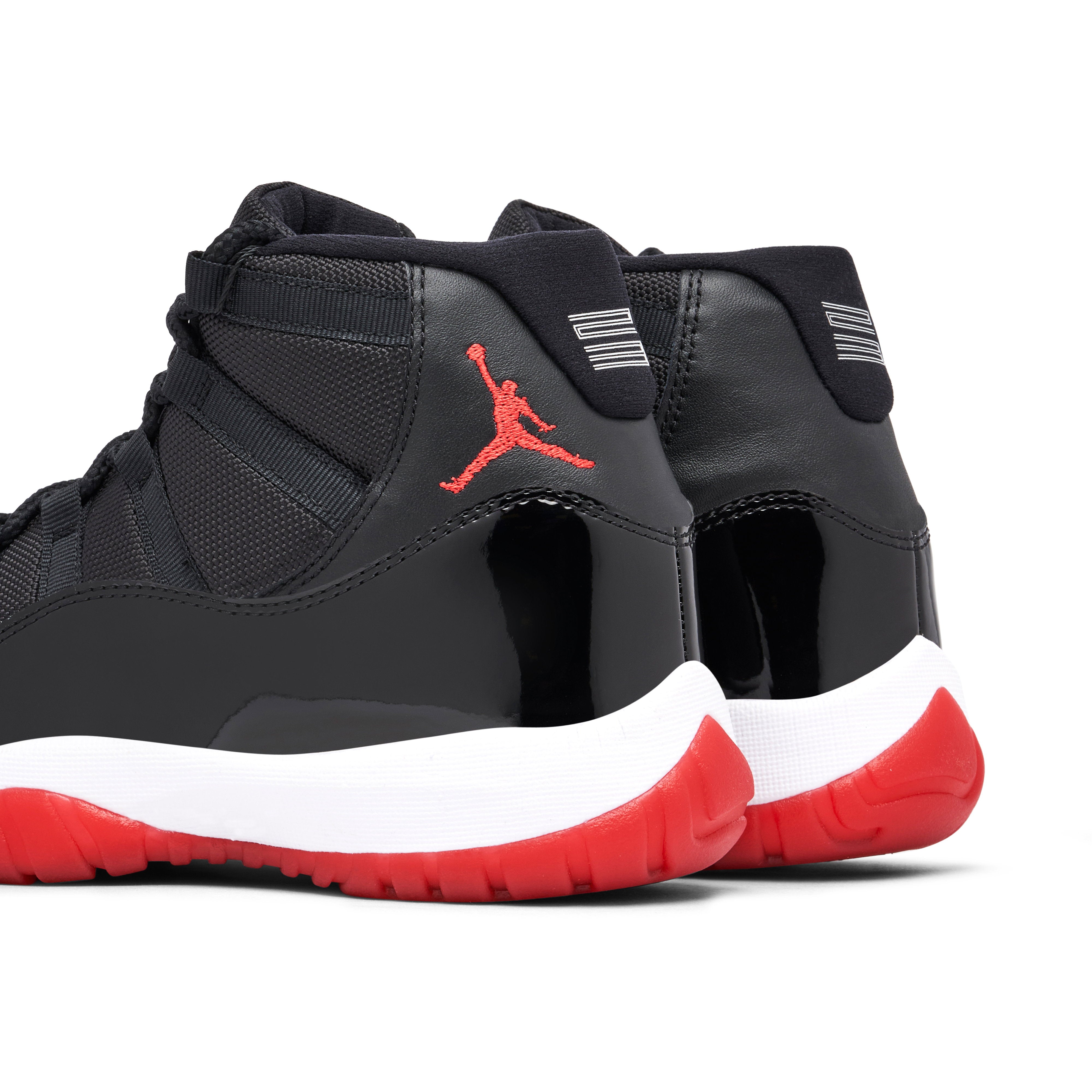 Air Jordan 11 Retro Playoffs Bred - Three Quarter View