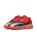 Yeezy Boost 700 Hi-Res Rouge