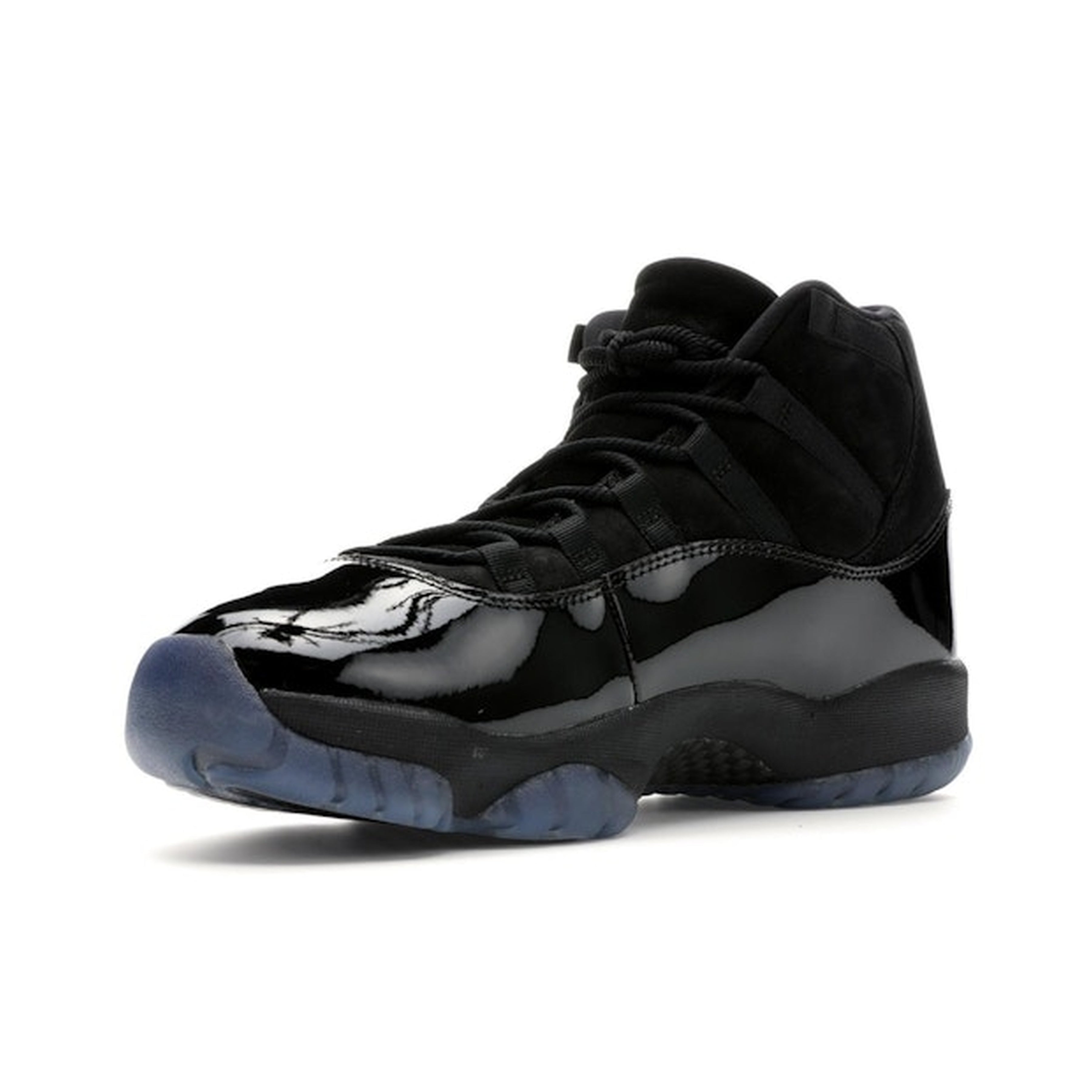 Air Jordan 11 Retro Cap and Gown - Three Quarter View