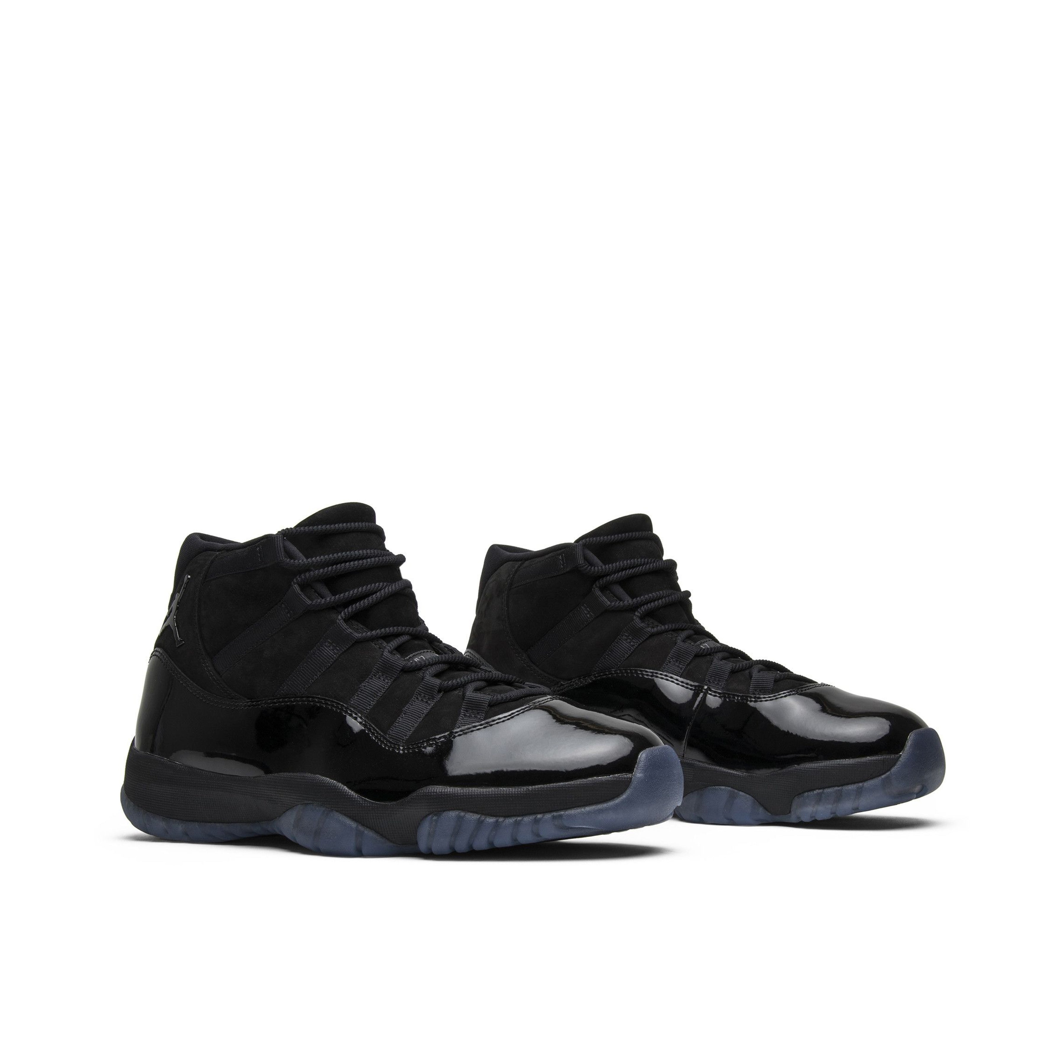 Air Jordan 11 Retro Cap and Gown - Pair View