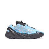 Yeezy Boost 700 MNVN Cyan brillant