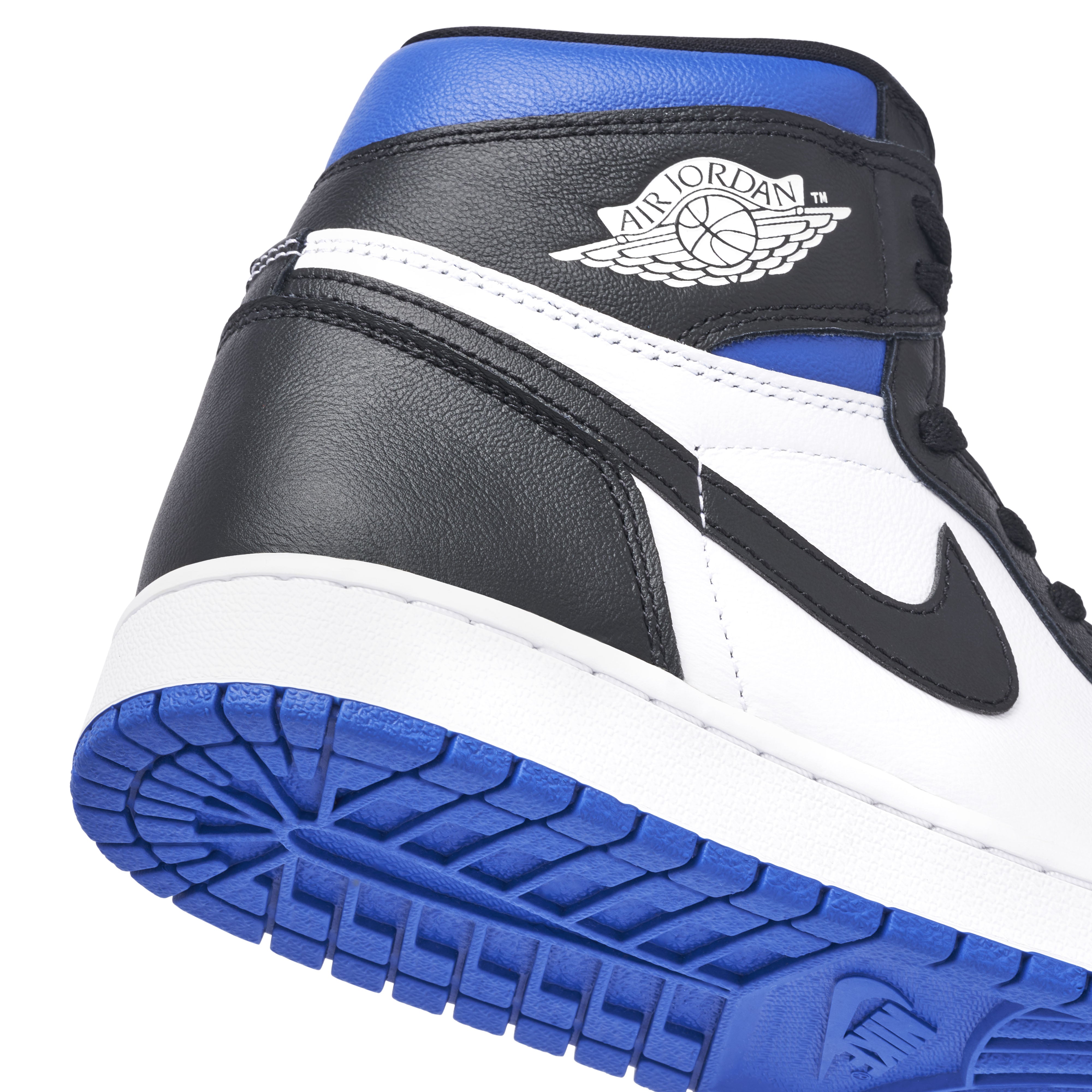 Air Jordan 1 High Retro Royal Toe - Heel Detail