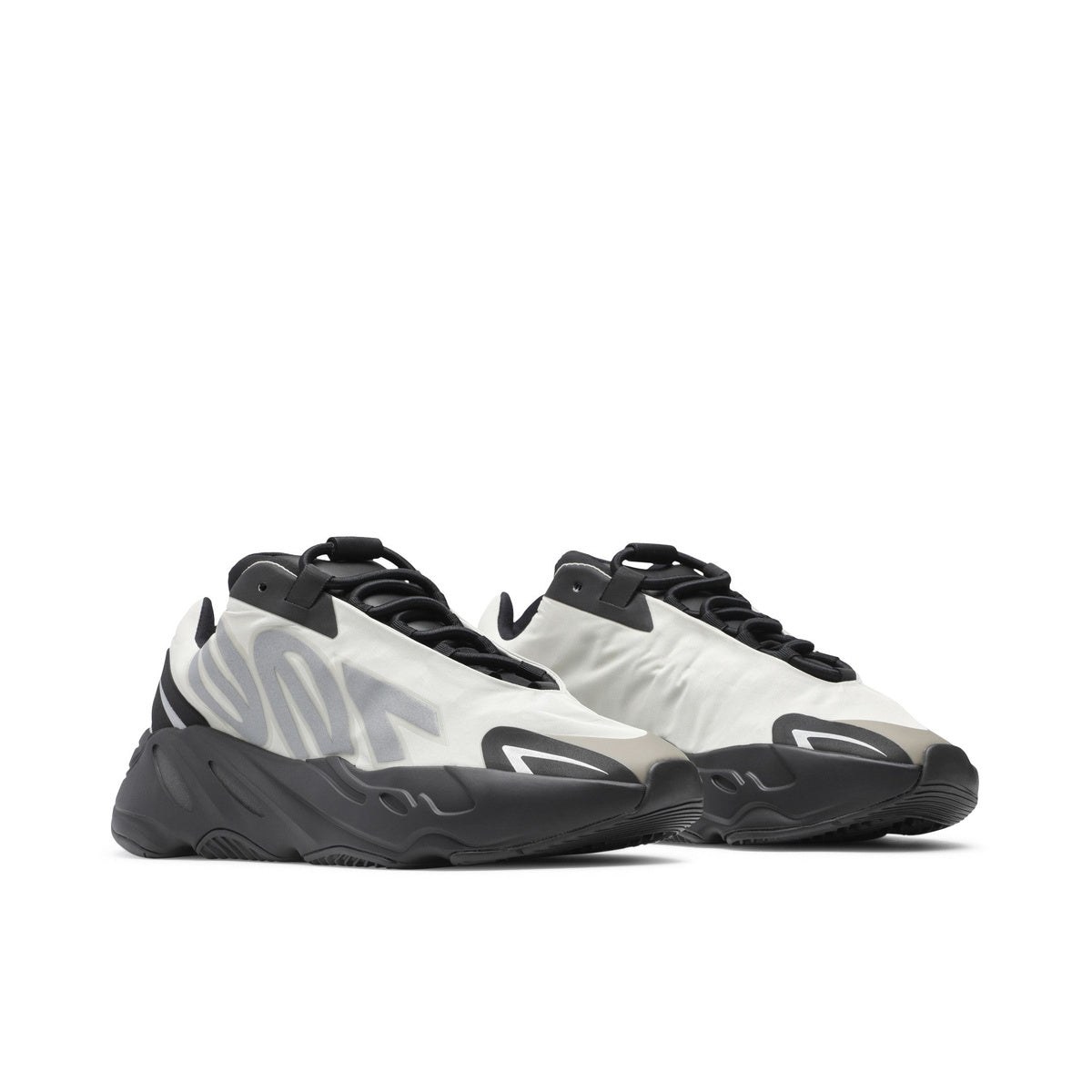 Yeezy Boost 700 MNVN Bone - Pair View