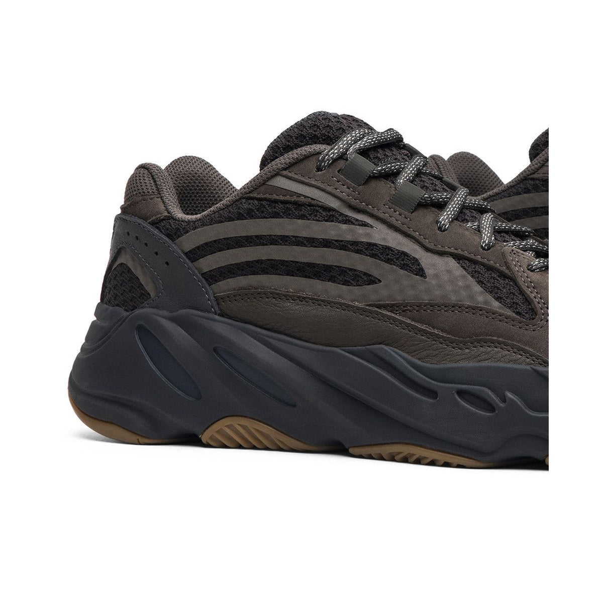Yeezy Boost 700 V2 Geode - Three Quarter